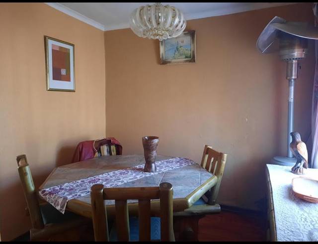 3 BEDROOM HOUSE FOR SALE IN SEBOKENG UNIT 3